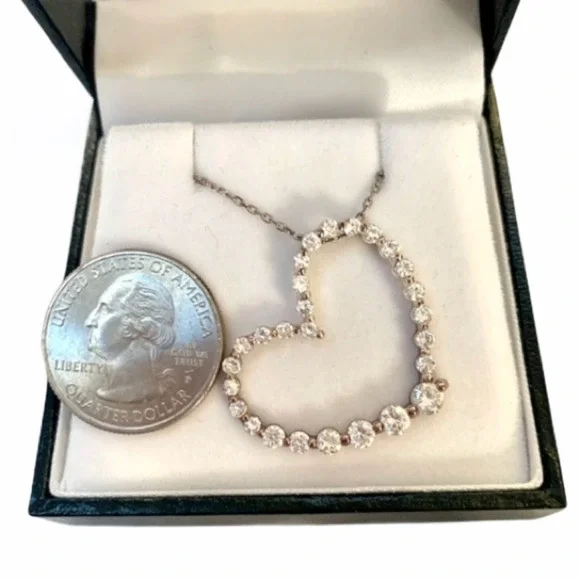 Sterling Silver heart necklace - Picture 3 of 12